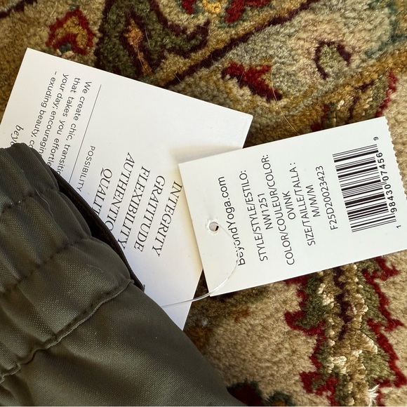 Beyond Yoga Status Wide Leg Pant - Picture 7 of 7